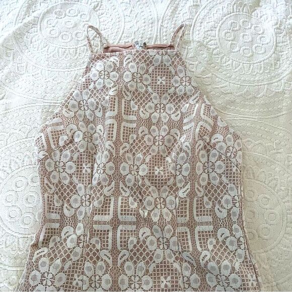 Forever 21 size S Bodycon Crochet Overlay High Neck Scallop Hem Dress - Picture 3 of 10